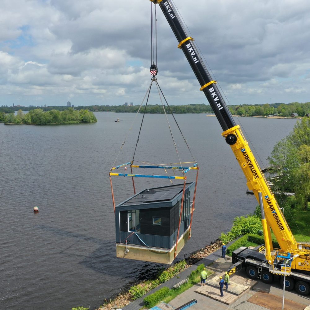 Transport waterwoning Paterwoldsemeer
